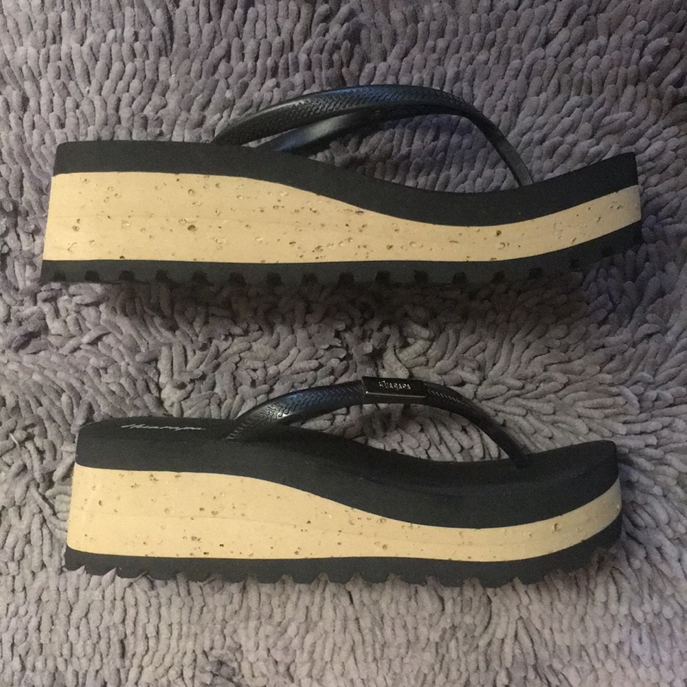 Platform trendy style sandals